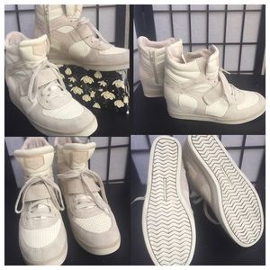 Skechers SKCH +3 taupe wedge high top size 8 1/2